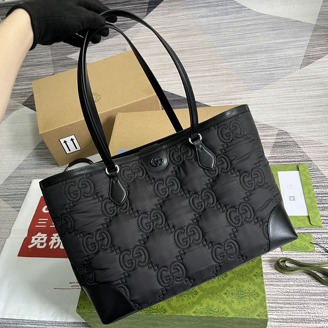 配全套包装️GG图案和条纹织带这两种品牌重要设计元素融合成全新搭配OPhidia世界的演化之路从未止息每