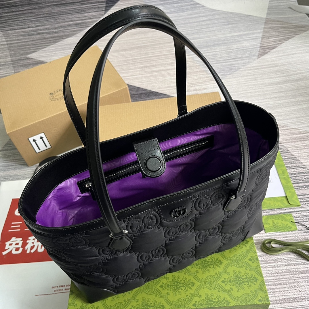 配全套包装️GG图案和条纹织带这两种品牌重要设计元素融合成全新搭配OPhidia世界的演化之路从未止息每
