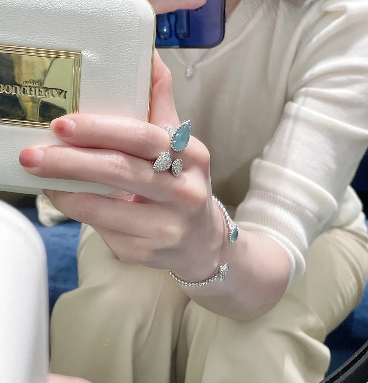 Luxurious Poseidon Water Drill: Modern Edifice Adorned with Diamonds and Gold. - 图片 7