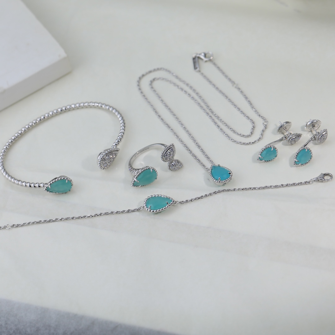 Luxurious Poseidon Water Drill: Modern Edifice Adorned with Diamonds and Gold. - 图片 9