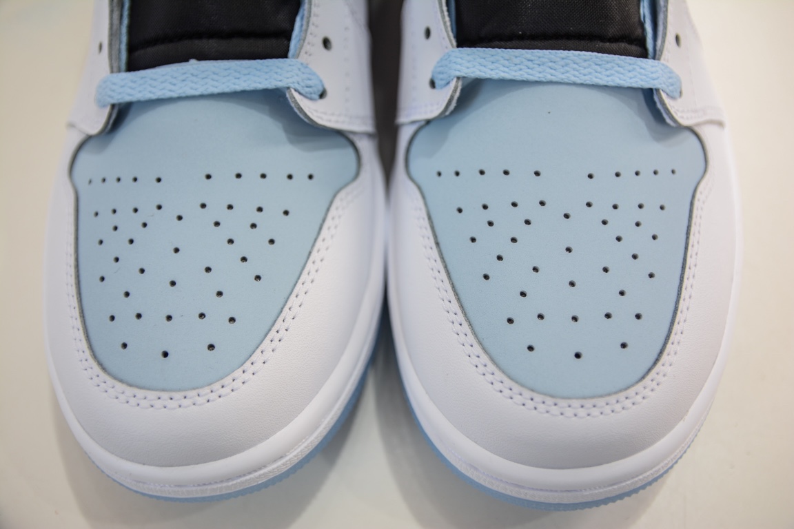 260 纯原版 Nike Air Jordan 1 Mid AJ1乔1中帮文化篮球鞋 DV1308-104