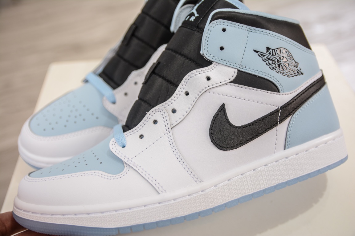 260 纯原版 Nike Air Jordan 1 Mid AJ1乔1中帮文化篮球鞋 DV1308-104