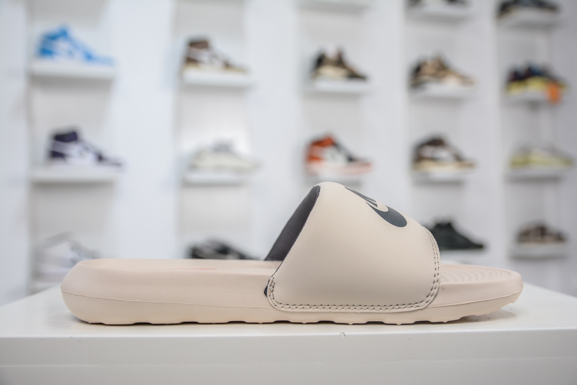 90 Nike Victori One Slide Print Mix 米色 维多利一号系列夏季沙滩运动防滑一字潮流拖鞋 CN9677-200