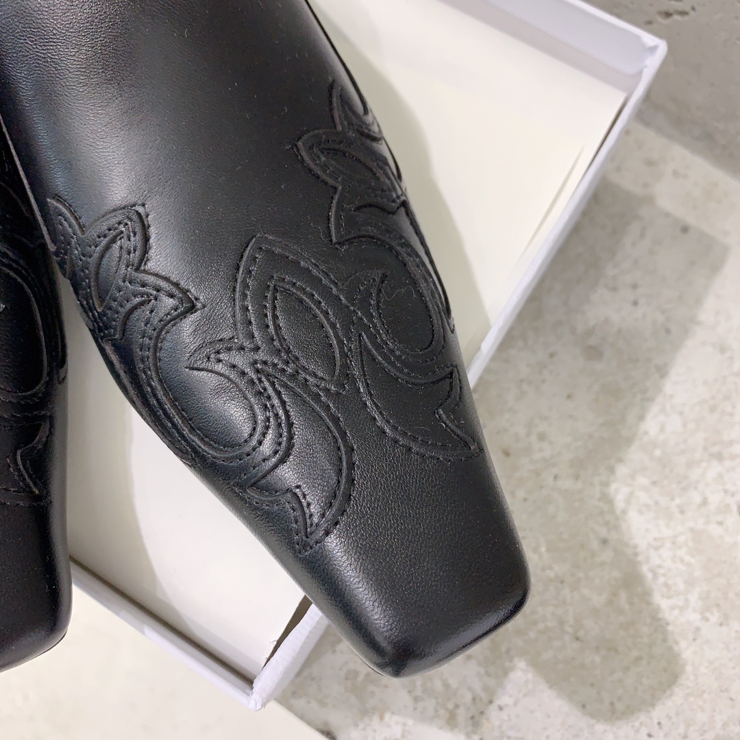 Khaite 2023 Collection: Stylish High-Heeled Slippers for Women with True Beauty - 图片 7