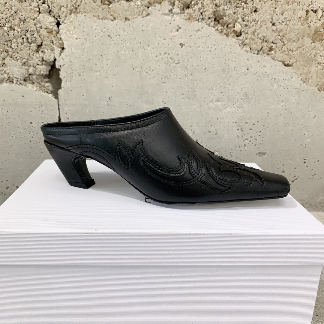 Khaite 2023 Collection: Stylish High-Heeled Slippers for Women with True Beauty - 图片 3