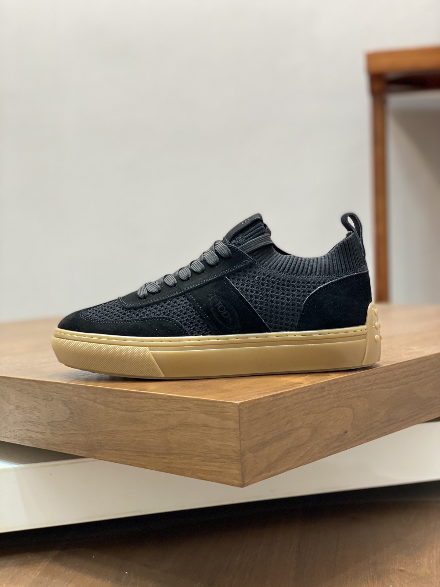 Factory Price Tods Men's Flyweave Patchwork SneakersLa zapatilla deportiva TOD'S es una llamativa no