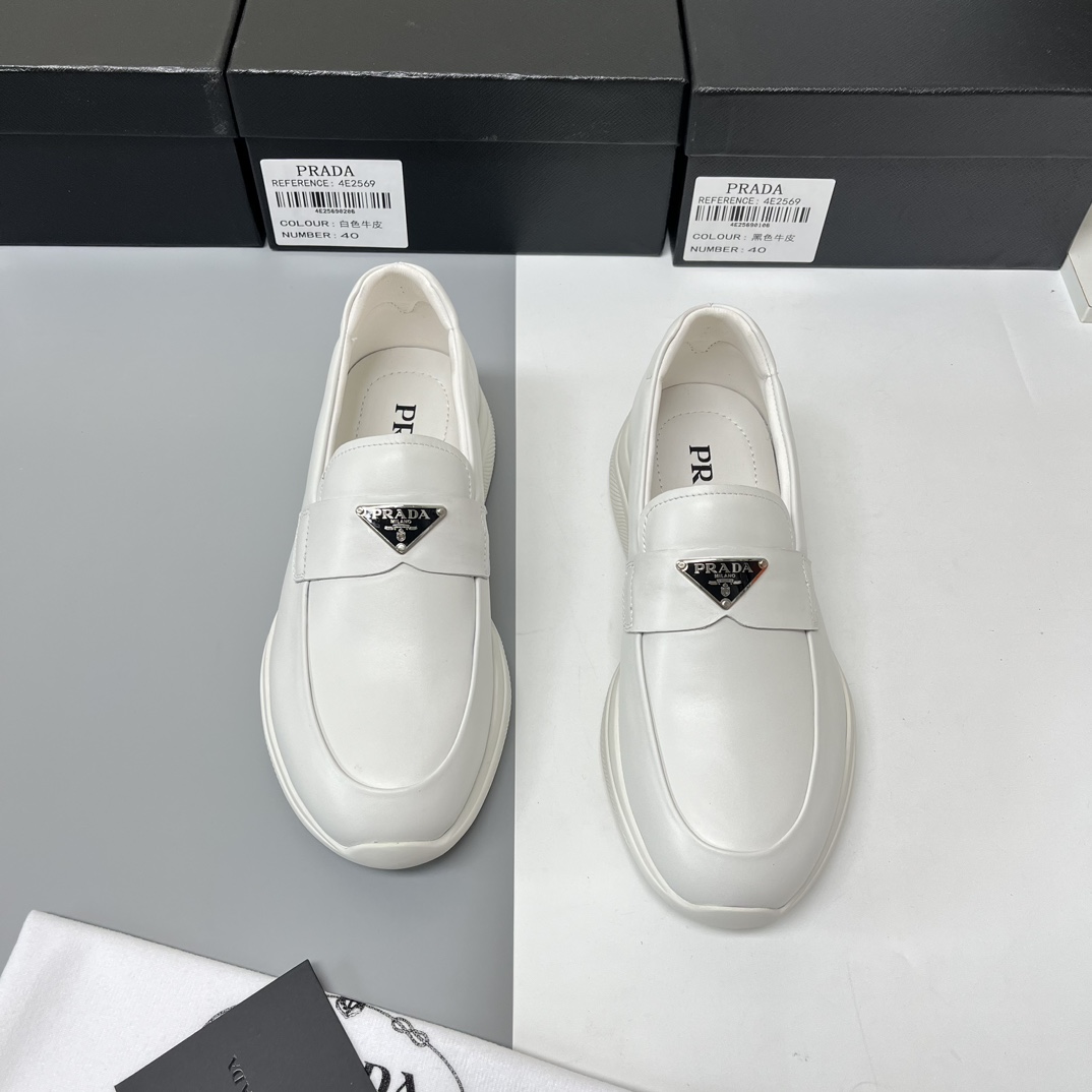 Prada Scarpe Oxford Nero Bianco Pelle bovina Cuoio genuino Gomma Casual