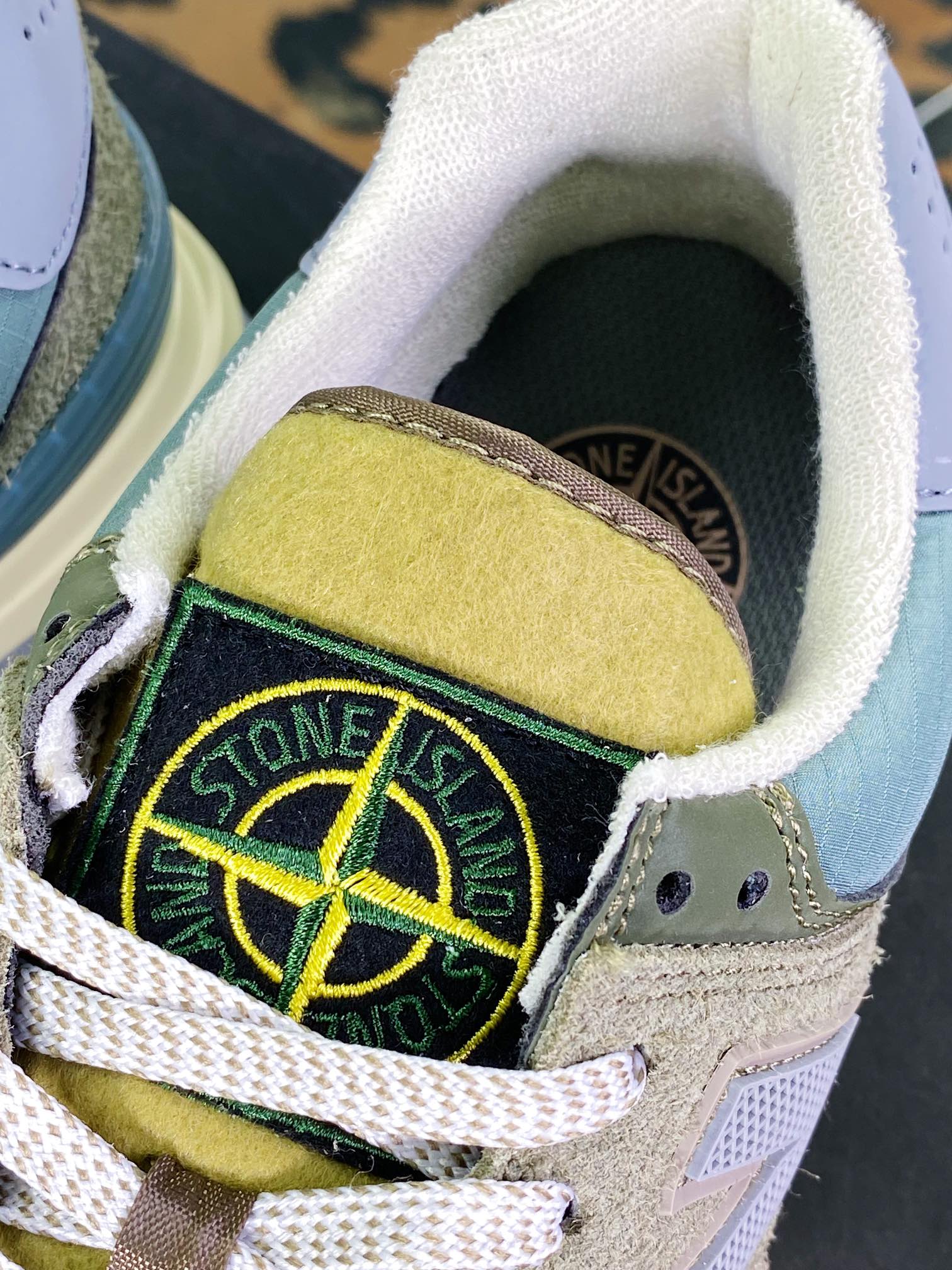 220 Stone Island x NB新百伦New Balance U574升级版系列低帮慢跑鞋“联名军绿灰”U574LGST