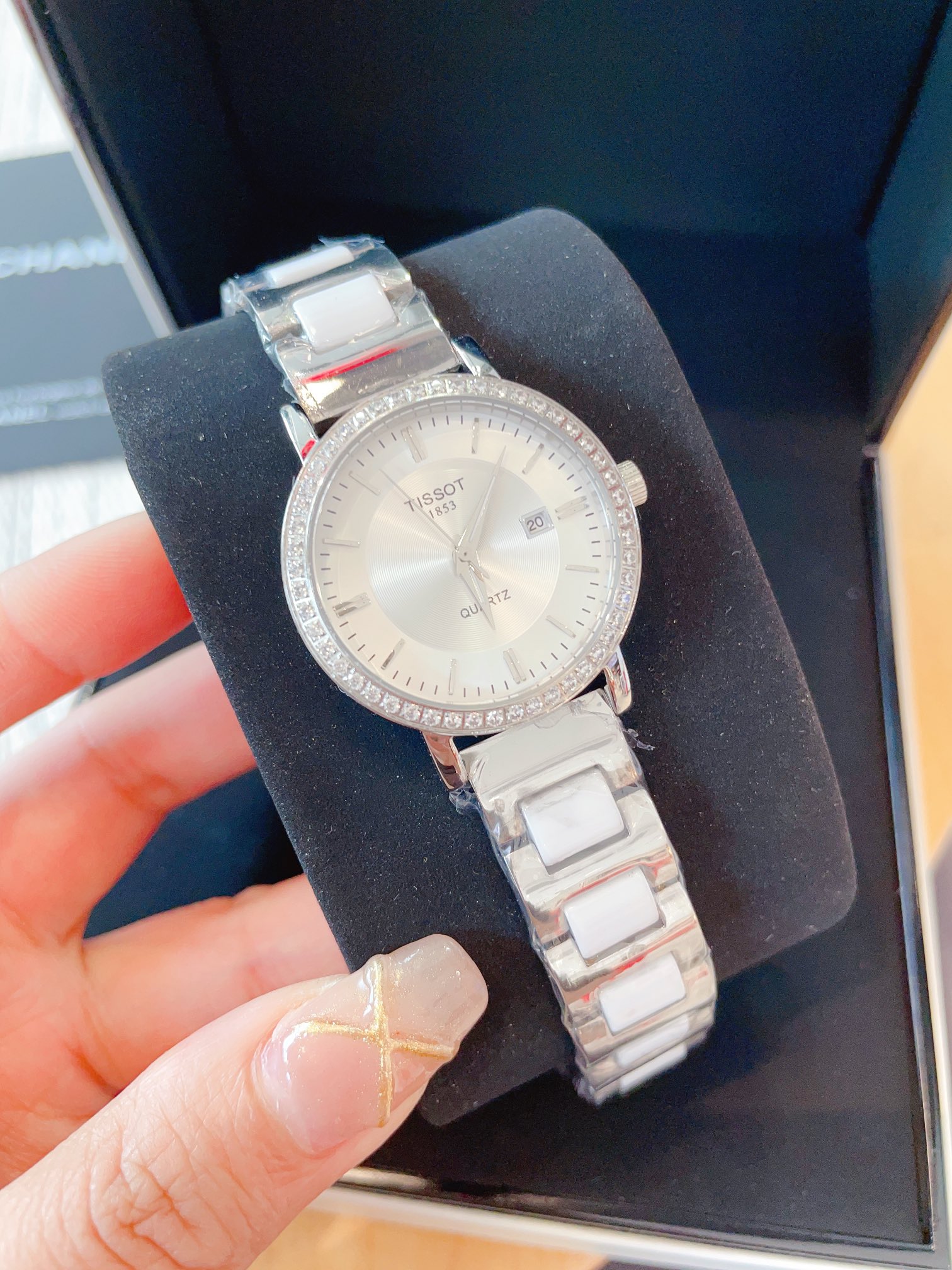 Popular Women’s Steel Belt Ceramic Tissot Watch, Unique Charm for Various Occasions - 图片 5
