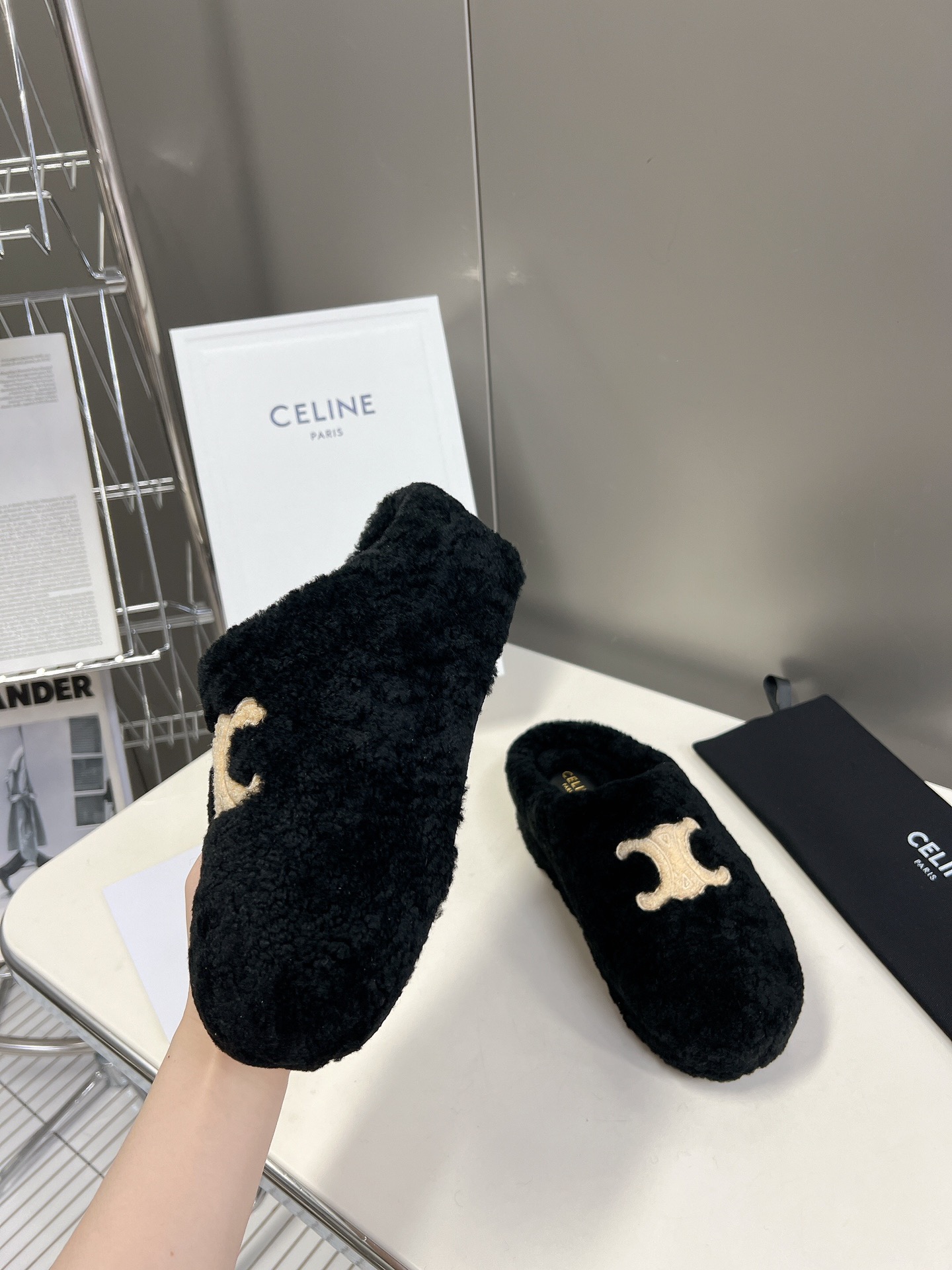 CELINE思琳代级别春夏新品凯旋门