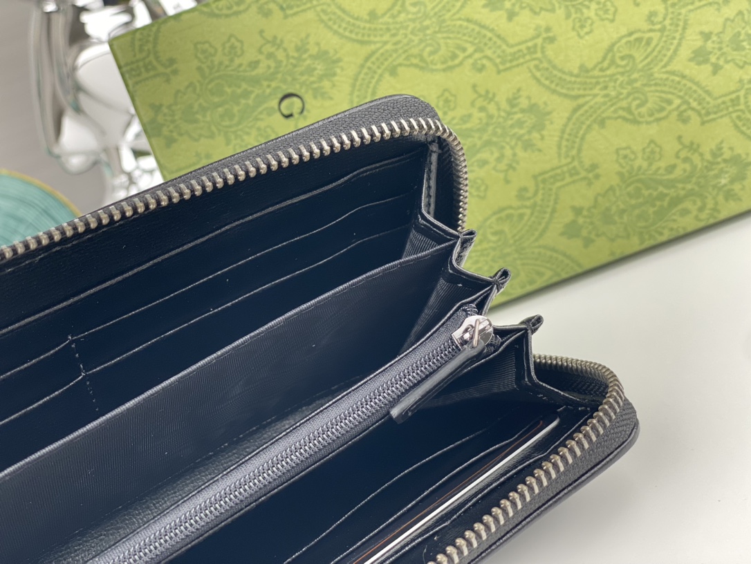 Gucci GG Supreme Zip Around Wallet Dark Blue GG Supreme Canvas Standard everyday