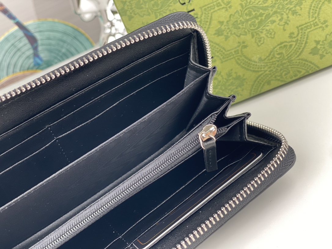 Gucci Signature Web Zip Around Wallet Black Standard everyday