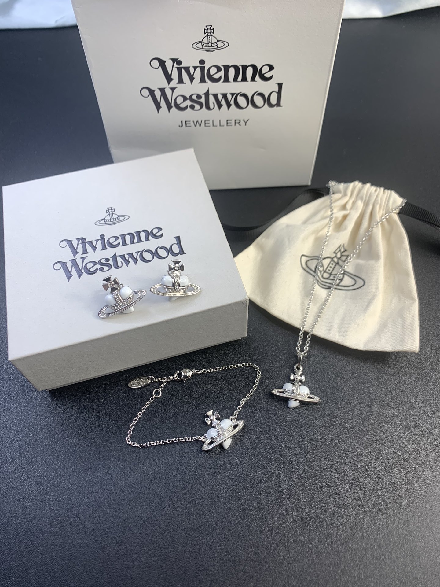 NO:103442,80 necklaces 80 earrings, Queen Mother White Glue Love Necklace Bracelet Earrings Set, Yiya Gold Material, Queen Mother Necklace, Queen Mother Bracelet, Necklace, Bracelet1986090980项链80耳钉 西太后白胶爱心项链手链耳钉套装一亚金材质,西太后项链西太后手链,necklace,bracelet,Jewelry