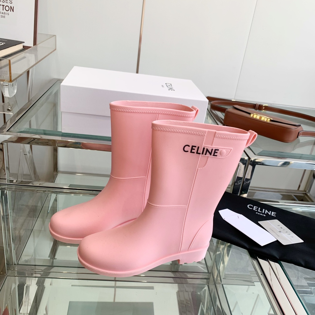 Celine雨靴新色21FW走秀最新