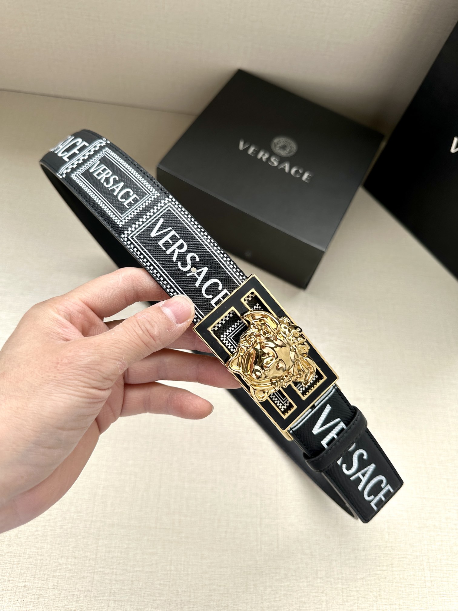宽度3.8cmVERSACE/FEN