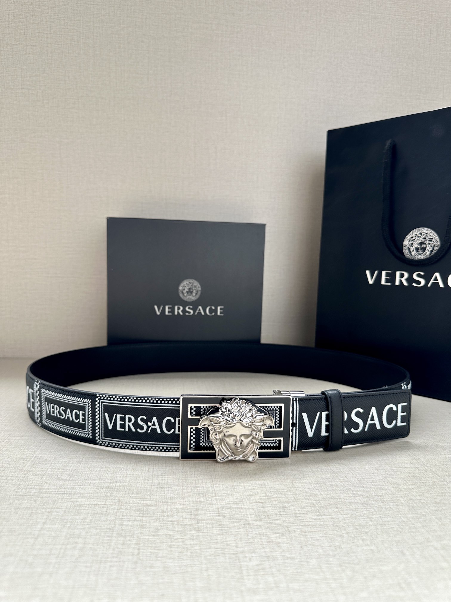 宽度3.8cmVERSACE/FEN