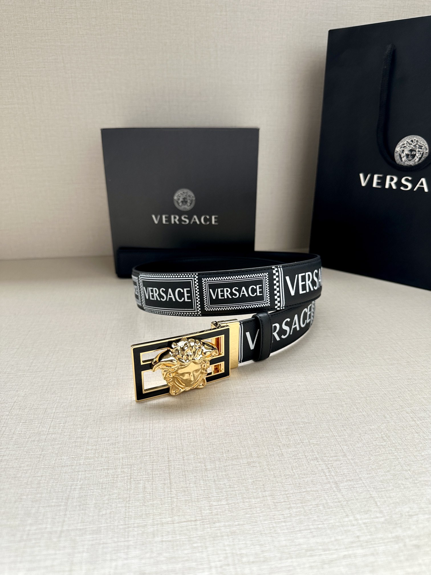 宽度3.8cmVERSACE/FEN