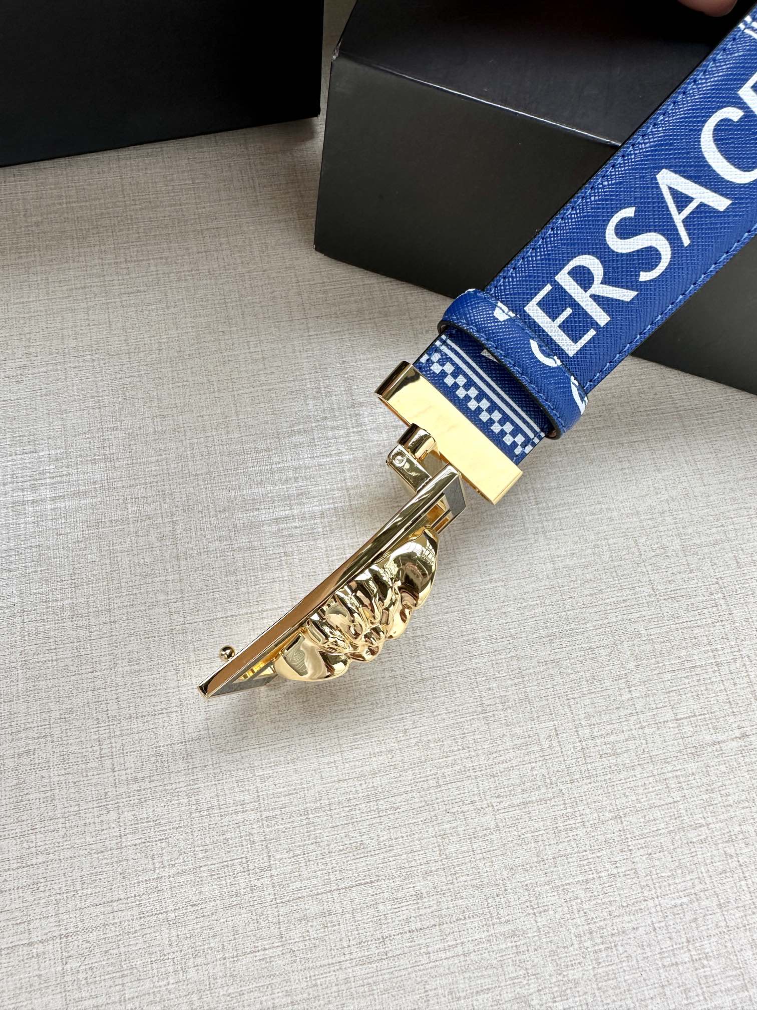 宽度3.8cmVERSACE/FEN