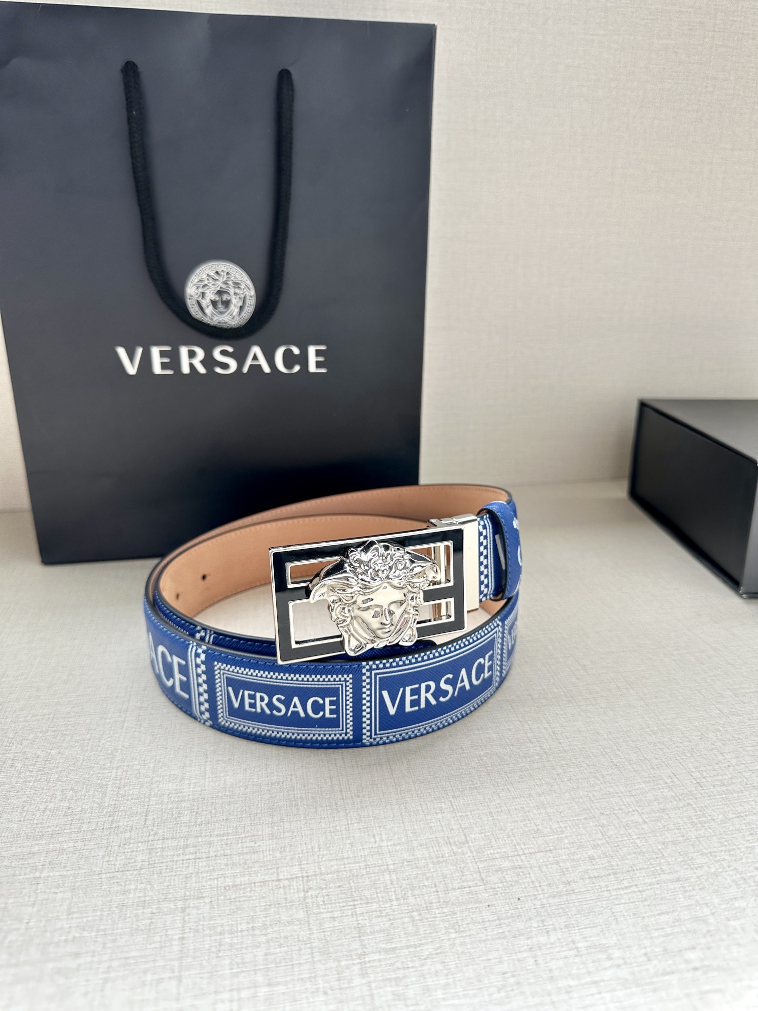 宽度3.8cmVERSACE/FEN