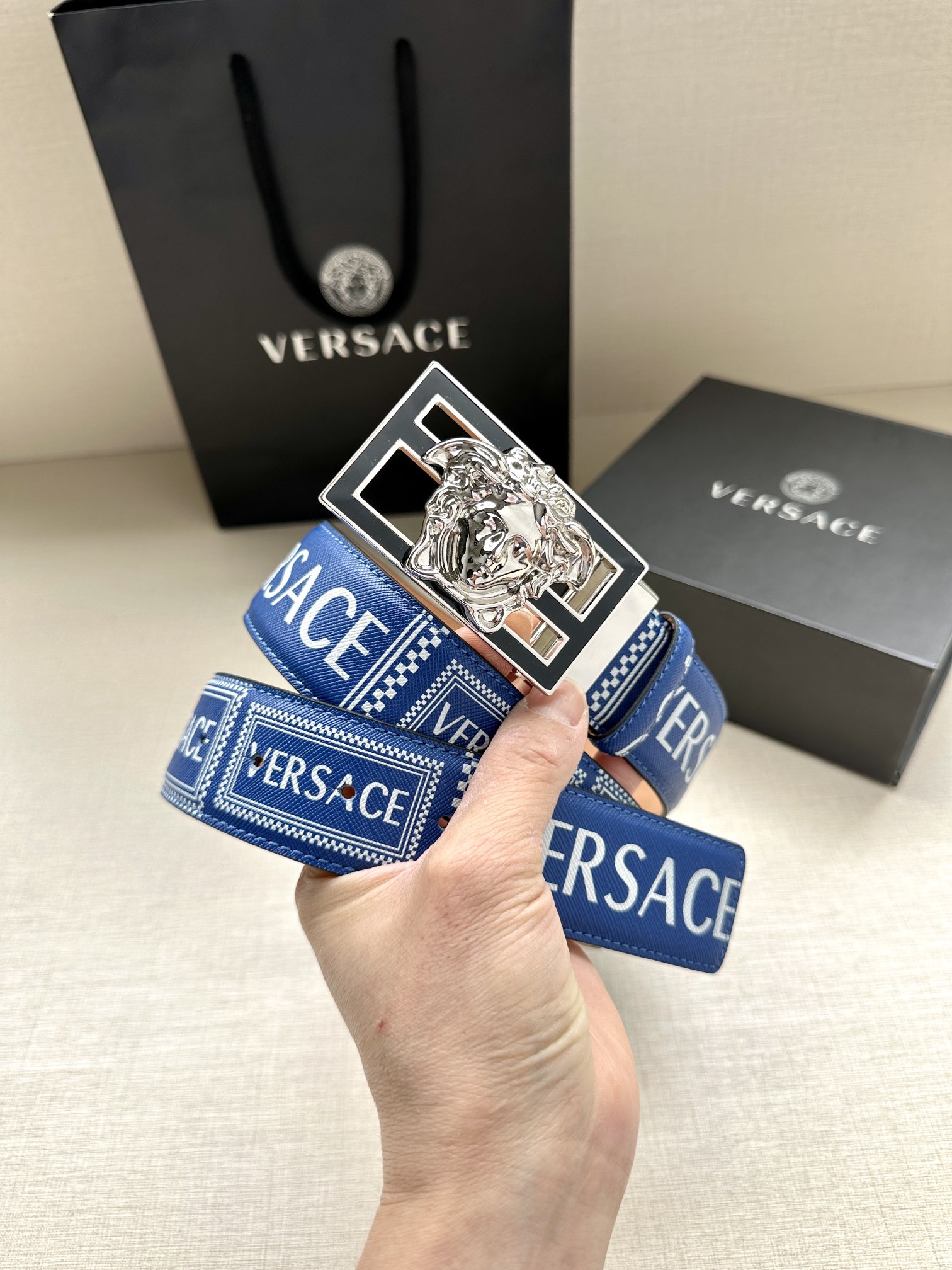 宽度3.8cmVERSACE/FEN