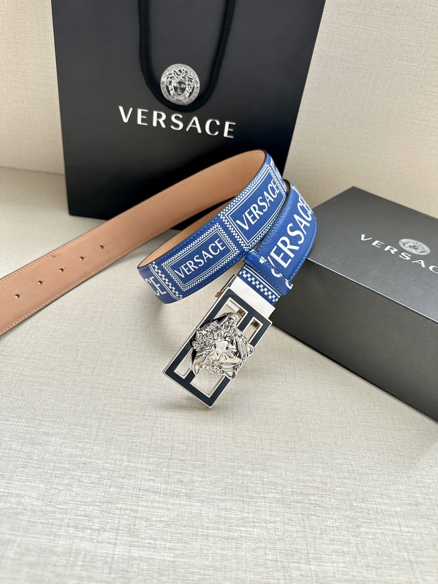 宽度3.8cmVERSACE/FEN