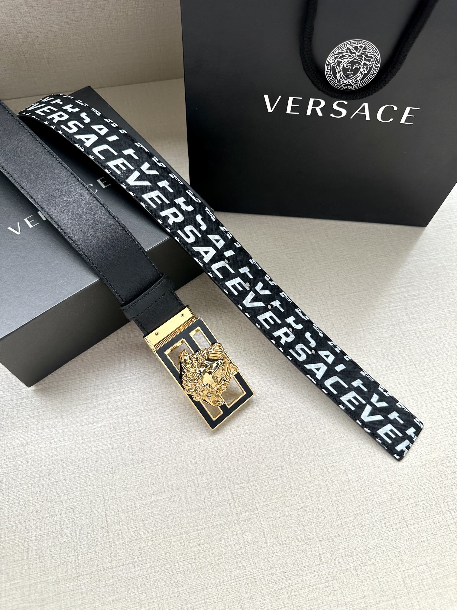 宽度3.8cmVERSACE/FEN