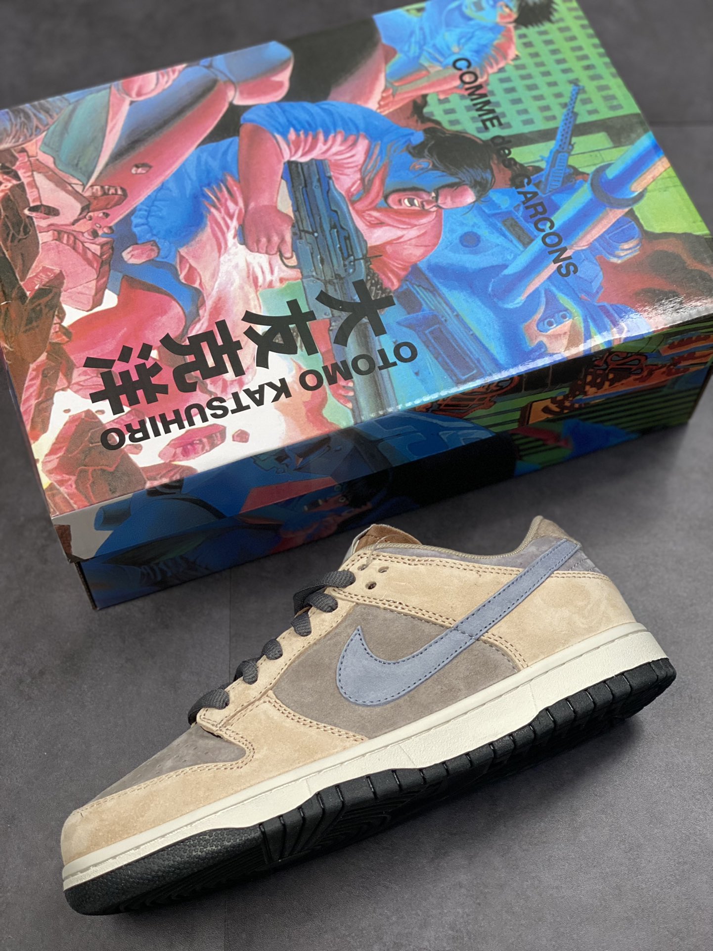 200 NIKE SB Dunk Low 大友克洋 沙棕灰雾霾蓝 FD4623-131