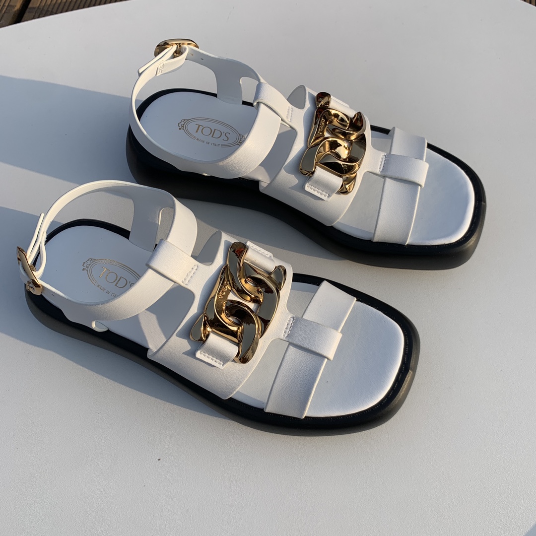 Luxurious Italian Handmade Sandals with Fine Cattle Skin and Branded Buttons - 图片 2