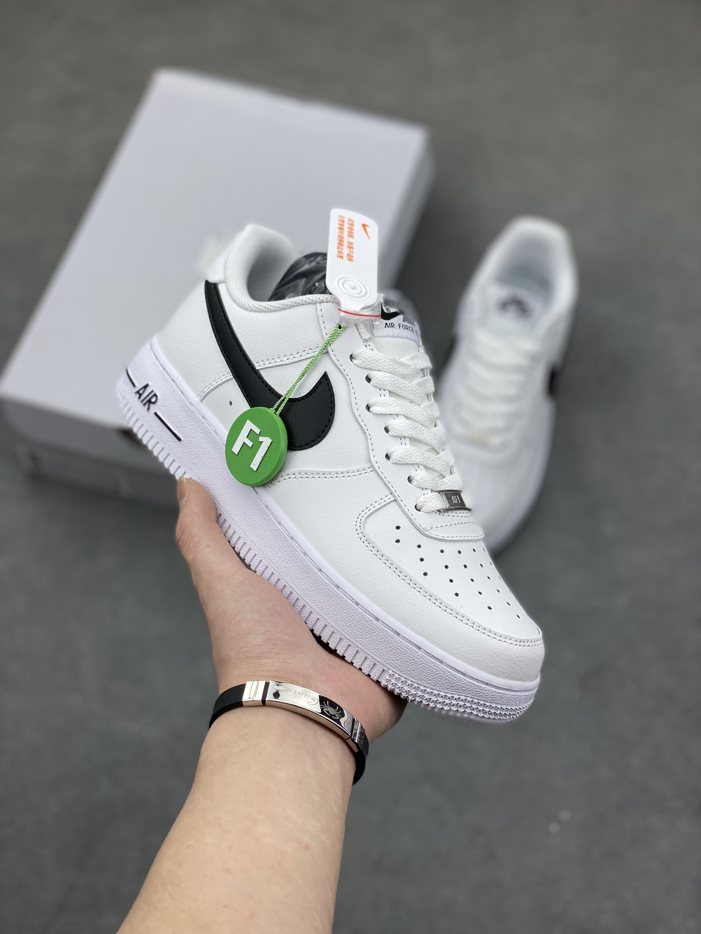 NK Air Force 1 Low '07: White/Black, Fashionable, Durable, and Comfortable 2 i1681673906 4133 0