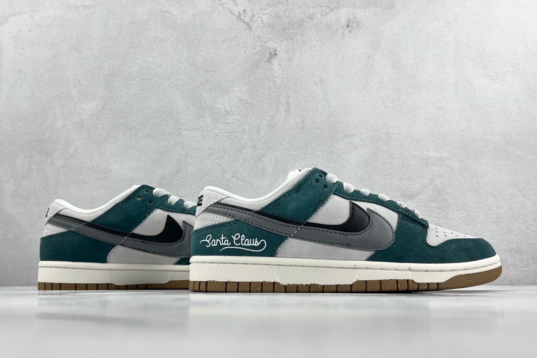 Nike Dunk Low SE ”85” Christmas Green DO9457-110