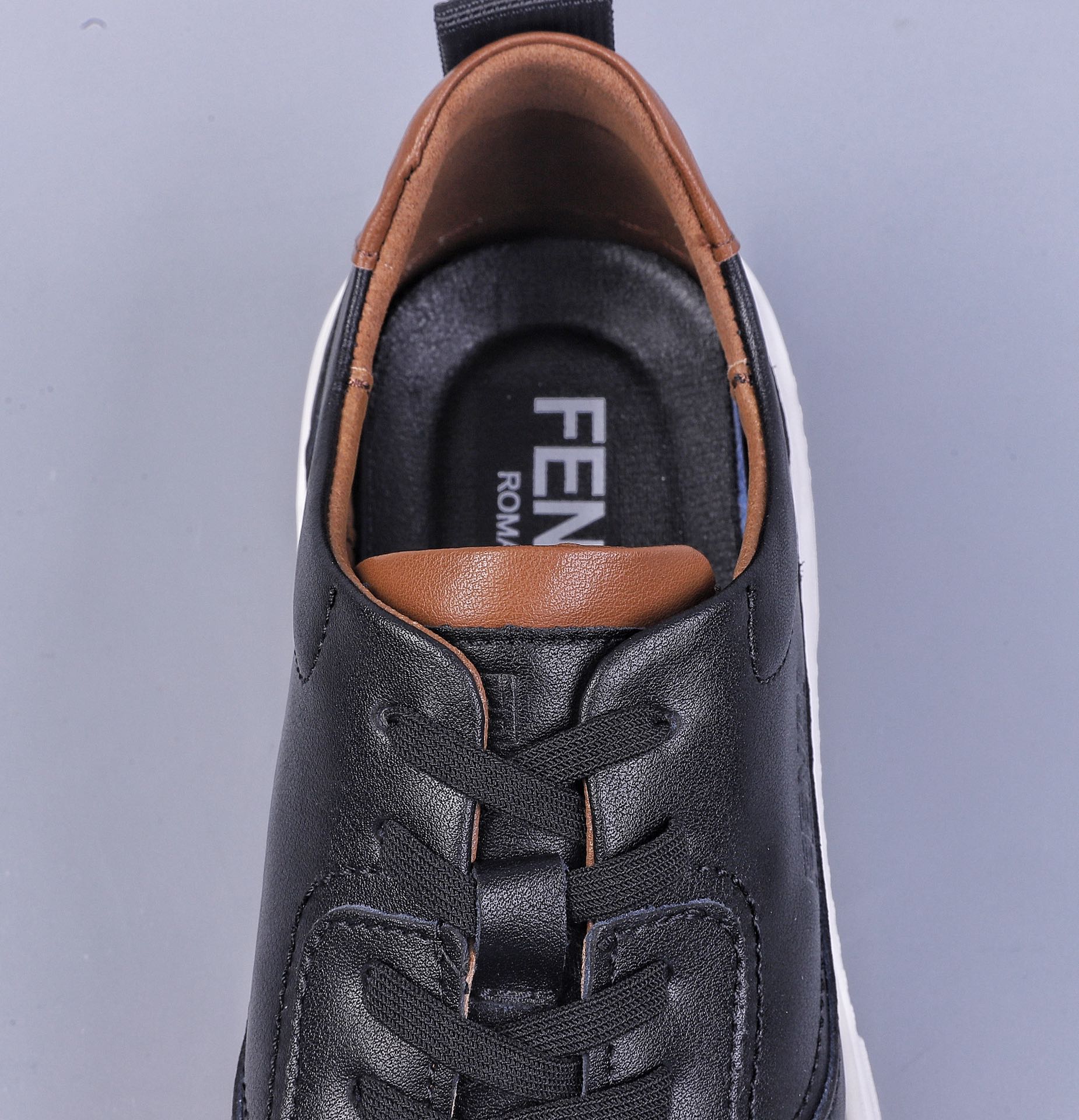 New FENDI Fendi trendy low-top casual sports shoes series