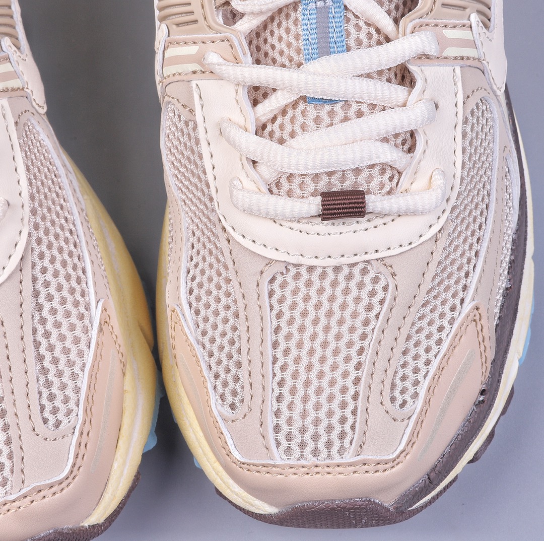 180 Nike Zoom Vomero 5 SP 佛莫罗5代系列经典复古休闲运动慢跑鞋 FB8825-111