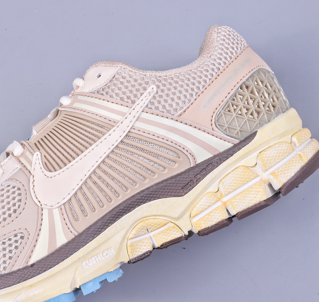 180 Nike Zoom Vomero 5 SP 佛莫罗5代系列经典复古休闲运动慢跑鞋 FB8825-111