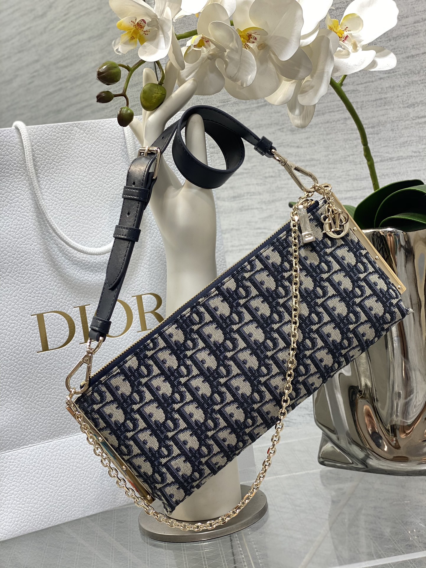 𝐃!𝐨𝐫 𝐂𝐥𝐮𝐛 último modelo bolso de luna