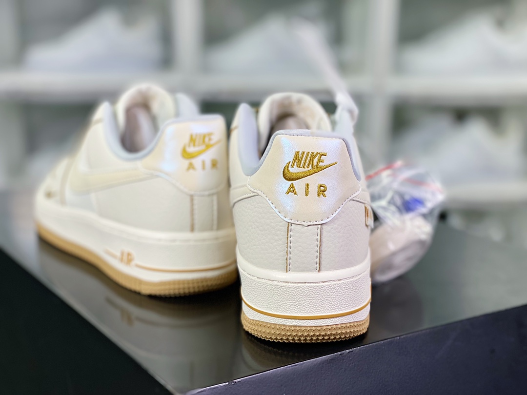 260  Air Force 1 '07 Low QS"Sail White/Brown/Gold Mini Swoosh"空军一号板鞋“皮革米白浅棕金小钩”DD9915-633