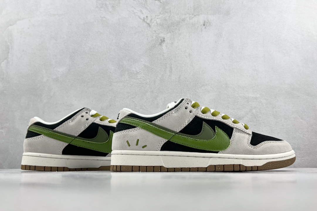 【Custom Sneakers】 Nike Dunk Low SE Black Green DO9457-102