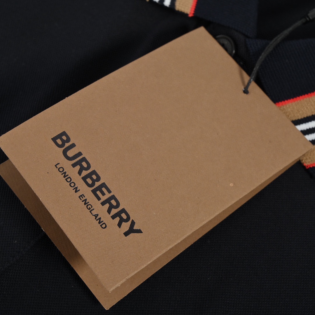 200 巴宝莉/Burberry 夏季新款 胸前字母标识刺绣搭配领子经典定织条纹polo衫翻领短袖T恤