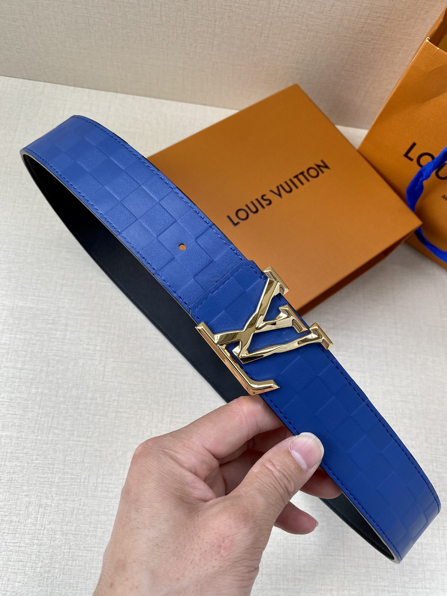 LV4.0宽利落的棱角简洁的线条专为