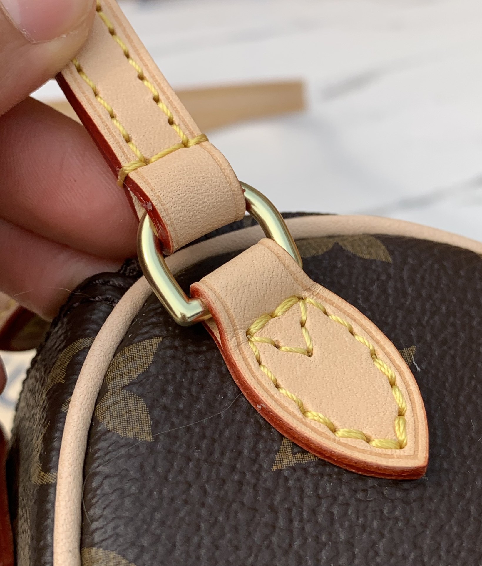 🌼 m61252尺寸16×12.5×10cm🇭🇰香港贸易公司渠道出货，这款Nano s🌼Peedy mi