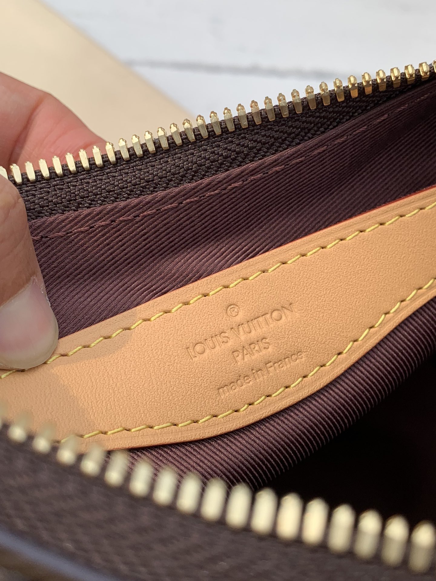 🌼 m45832尺寸：29 x 16 x 9.5 cm🇭🇰香港贸易公司订单！！2021ss——多功能的L