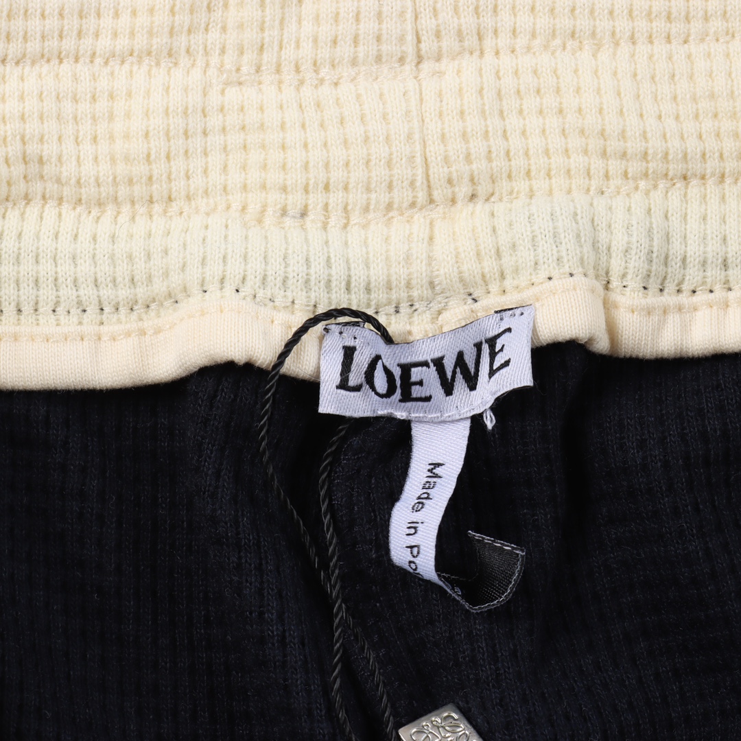 190 Loewe/罗意威 23ss 徽标刺绣拼色华夫格短裤