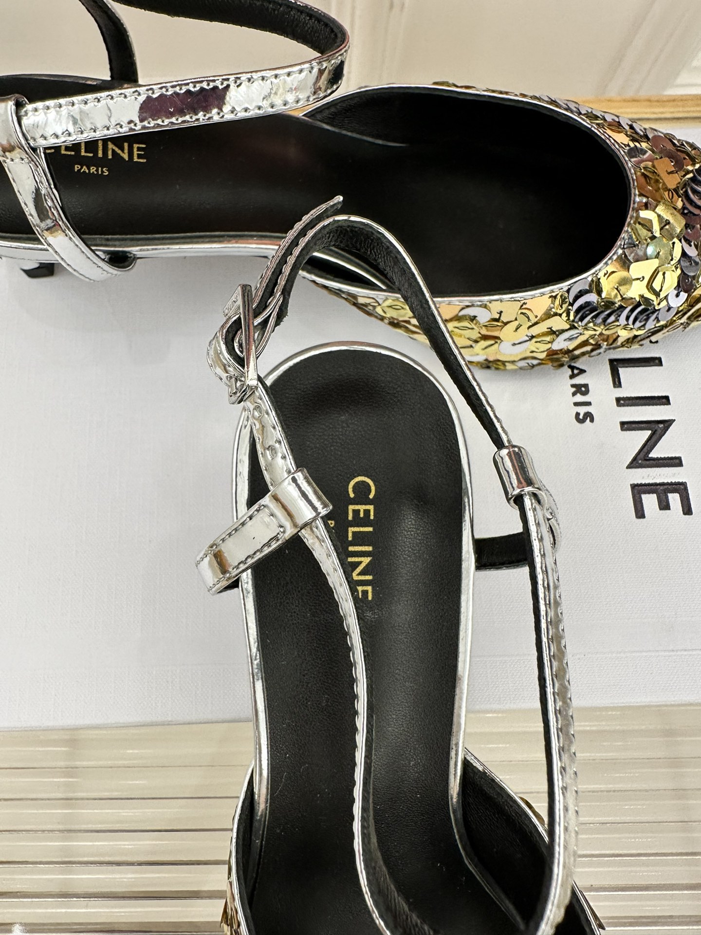 CELIN*23春夏新品闪片高跟鞋塞