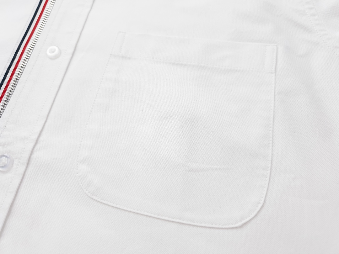 Tom Browne’s Classic White Shirt with Zipper and Dress Jacket. High-quality Cotton. - 图片 5