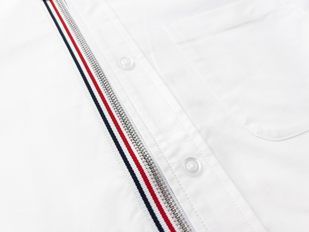 Tom Browne’s Classic White Shirt with Zipper and Dress Jacket. High-quality Cotton. - 图片 8