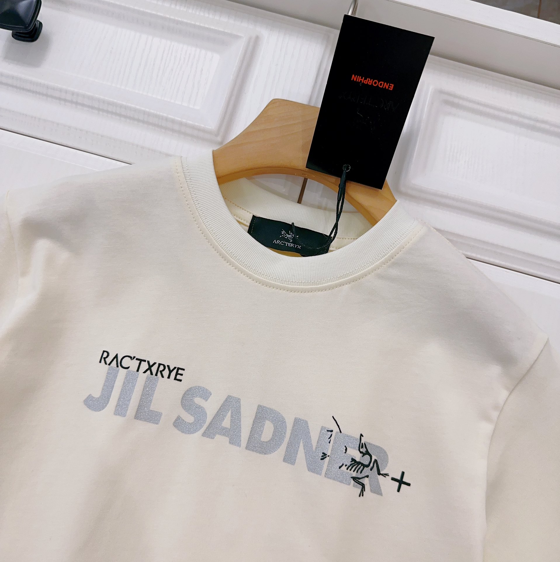 New 2023 Arcteryx Kids Clothing: Cotton T-shirts, Beach Pants with Logo, Various Sizes - 图片 4