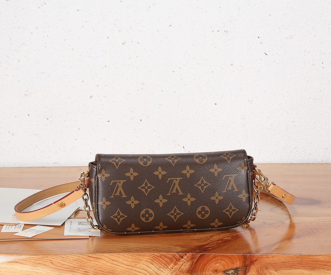‼️顶级原单、加强版‼️Wallet On Chain Ivy 手袋取材 Monogram 帆布,灵感源