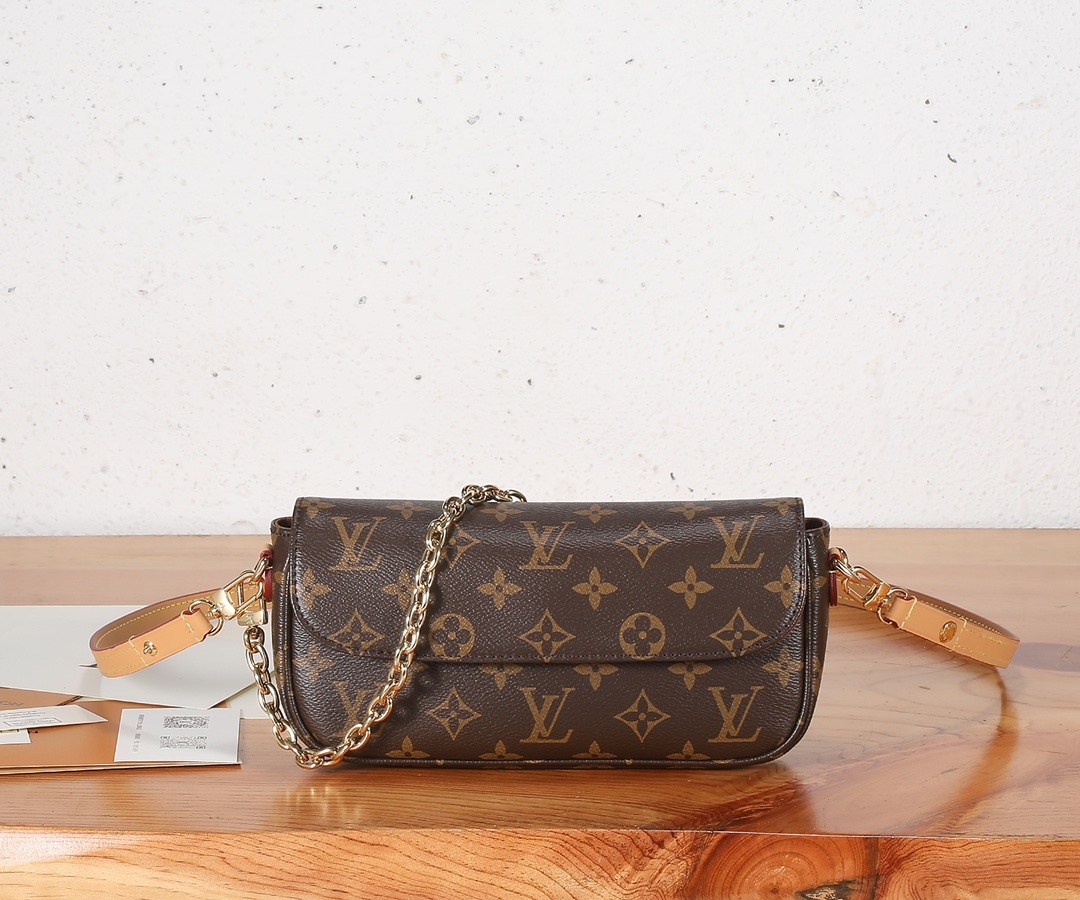 ‼️顶级原单、加强版‼️Wallet On Chain Ivy 手袋取材 Monogram 帆布,灵感源