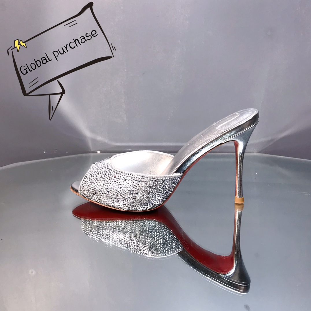NO:100646,High-end custom sandals spring and summer series! H10Cm, size 34-42. genuine leather sole. Customized model. No return or exchange.-2 silver imitation oz diamond, silver metal sheepskin, official website synchronization Standard European code Reference:-2 Color: silver/silver Material: cowhide Lining: goat leather Heel height:10Cm Sole: leather sole Size: EUR 34-42 (US 4-11):,,christian louboutin,louis vuitton,sandals,sheepskin,Leather soles19860909高端订制 凉鞋春夏系列！ H10Cm,尺码34-42码.真皮大底.订制款.不退不换.-2银仿奥钻,銀金属羊皮里,官网同步 标准欧码 Reference:-2 Color:silver/silver Material:cowhide Lining:goat leather Heel heigh:10Cm Sole:leather sole Size:EUR 34－42（US 4一11) :,,christian louboutin,louis vuitton,sandals,sheepskin,Leather soles,Women's Shoes