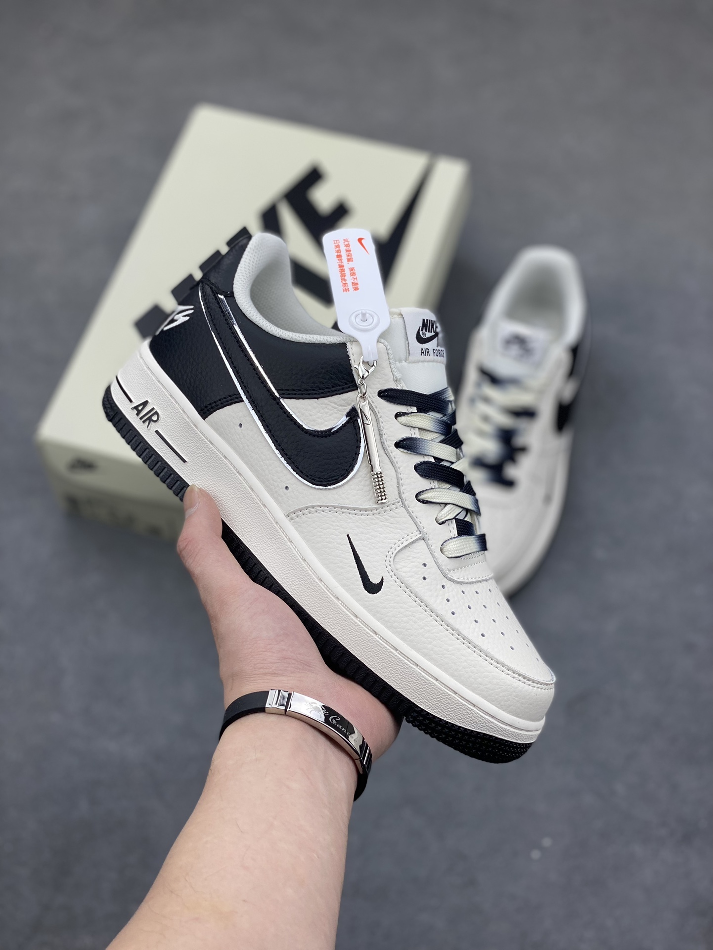 Nike Air Force 1 '07 Low Sneakers - Original Design & Comfort 2 i1681769627 3730 0