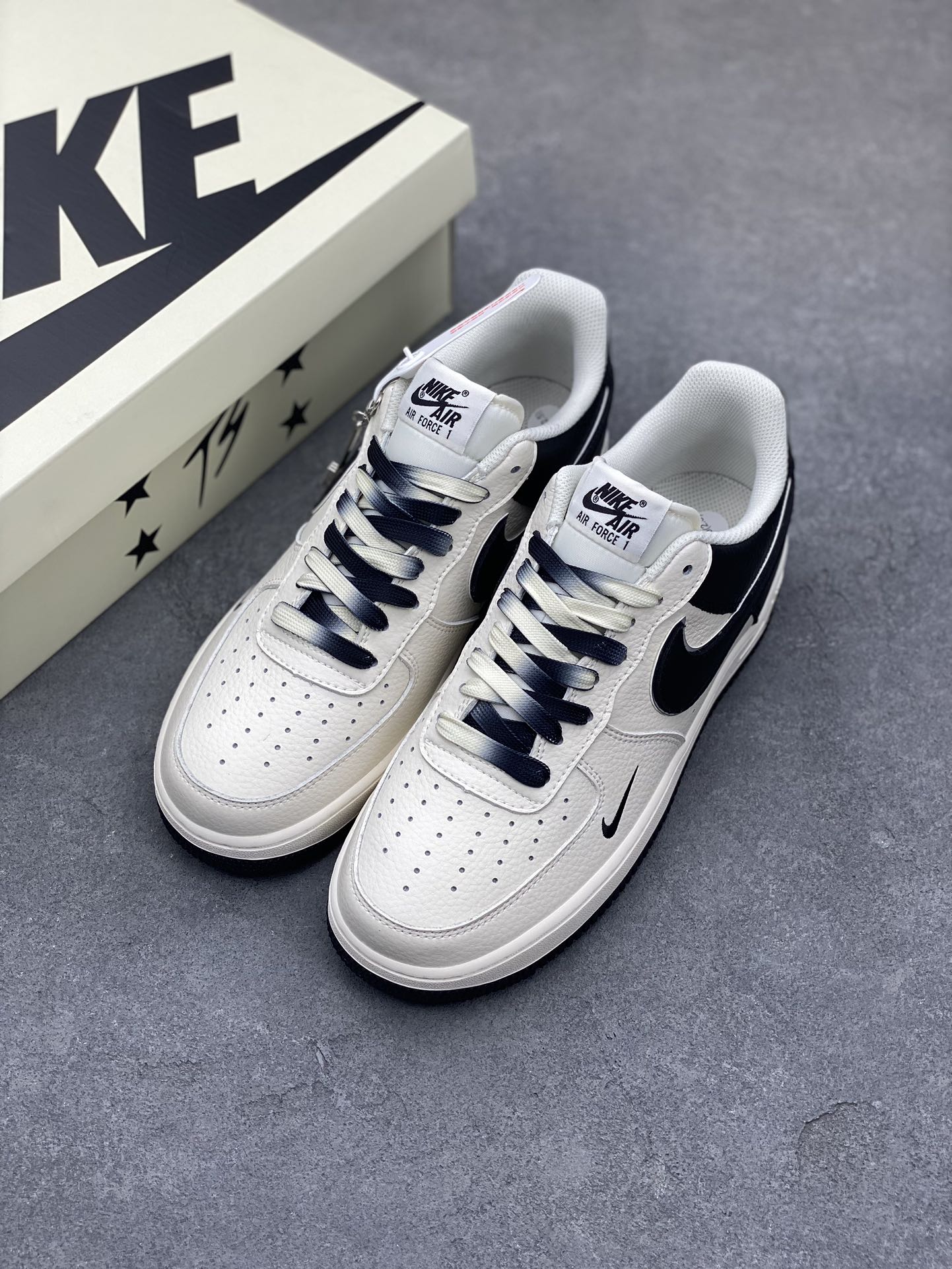 Nike Air Force 1 '07 Low Sneakers - Original Design & Comfort 9 i1681769627 7315 7